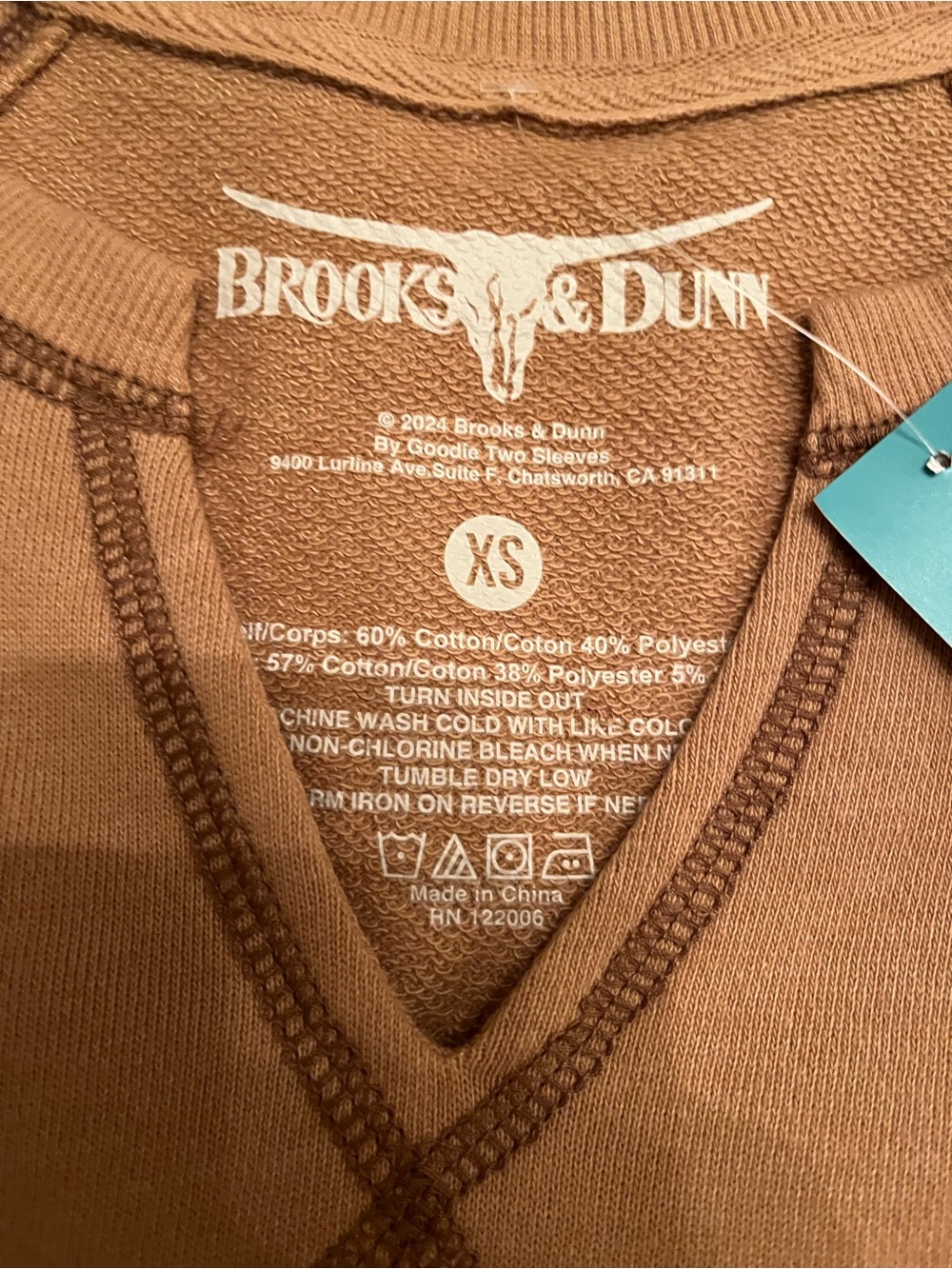 Brooks & Dunn Country Women’s V-Neck Graphic Sweatshirt in Tan - Picture 4 of 5
